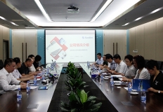 南山区人大常委会副主任邓志荣一行莅临betway西汉姆官网科技考察指导